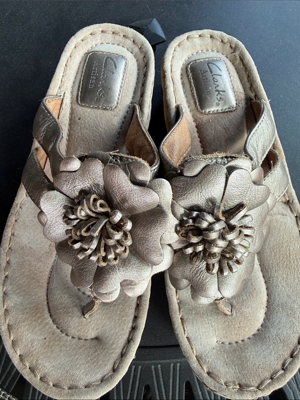 Clarks Women's Metallic Taupe Flower Toe-Post Sandals